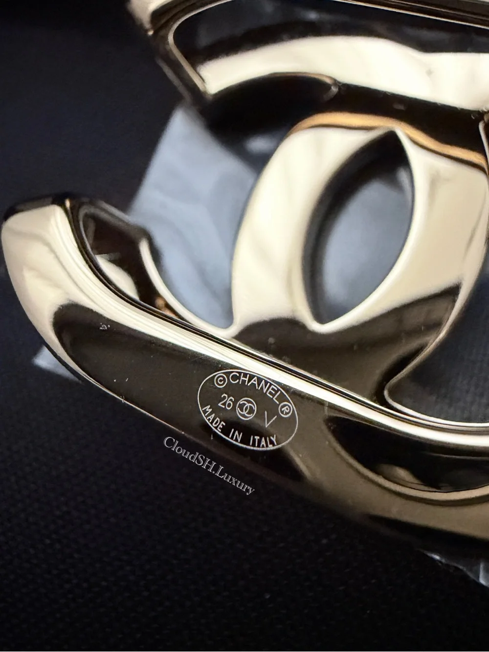 Auth BNIB Chanel CC Logo Gold Scarf Ring